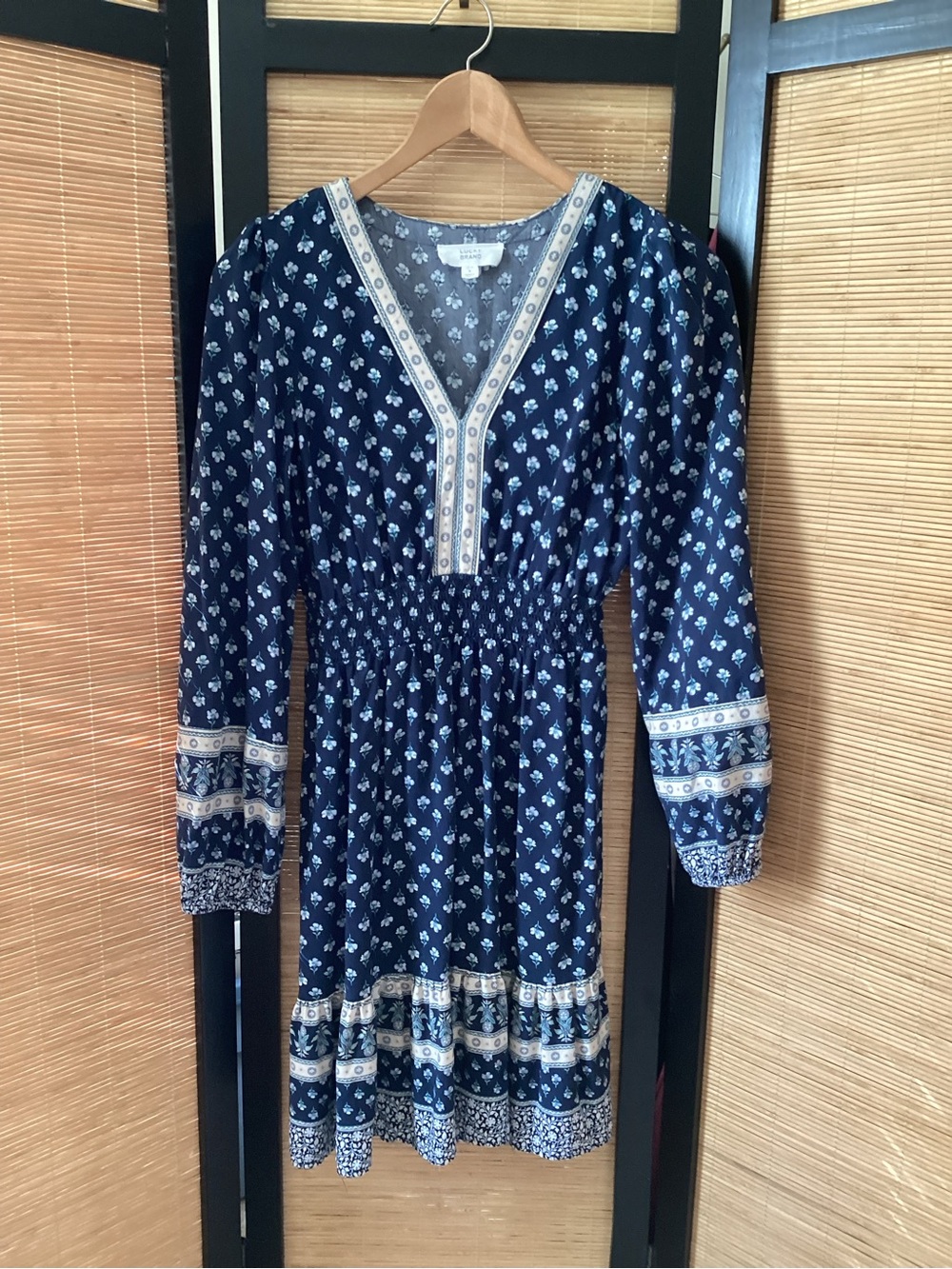 ❤️ LUCKY BRAND Smocked Waist Dress Sz S Navy Blue Floral V-Neck - Picture 9 of 10